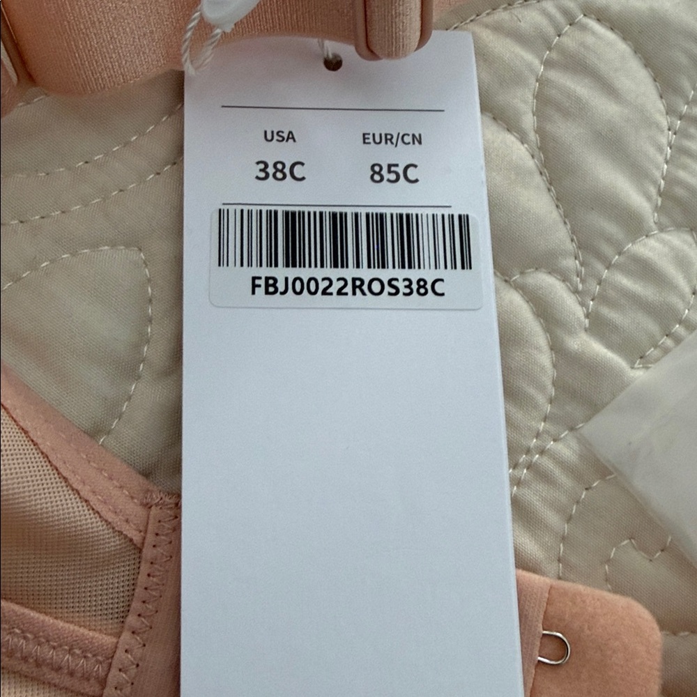 Women's Peach Bra - Picture 3 of 4
